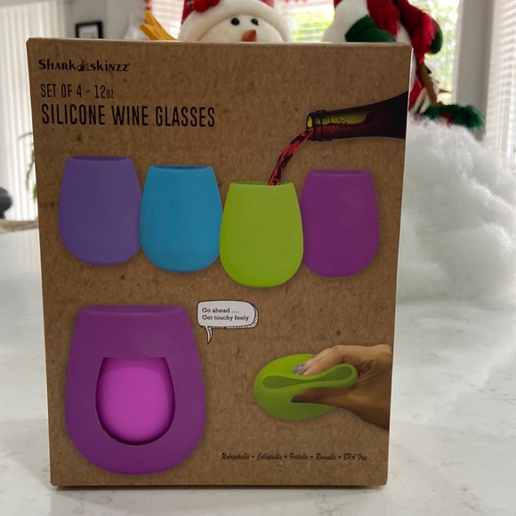 CLEARANCE**Shark Skinzz  silicone wine glasses - Picture 1 of 8
